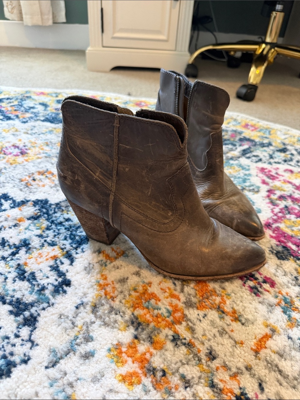 Frye boot Brown Leather Ankle Boots - Classic Western-Inspired Style